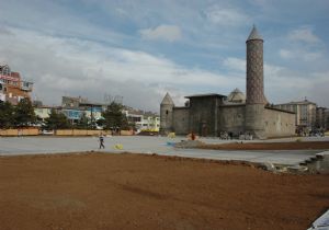 Yakutiye Parkı 2011'e yetişti..